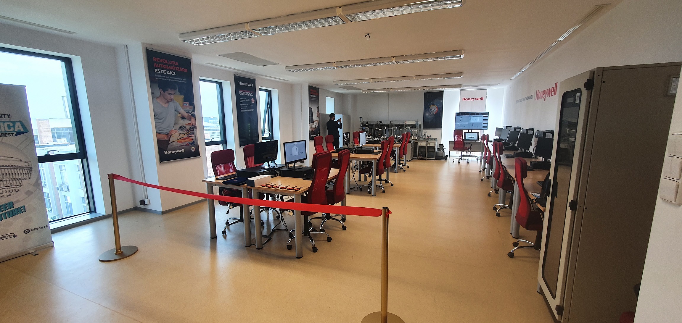 HONEYWELL E L’UNIVERSITÀ POLITECNICA DI BUCAREST INAUGURANO UN LABORATORIO DI AUTOMAZIONE INDUSTRIALE PER AIUTARE GLI STUDENTI A ENTRARE NEL MONDO DEL LAVORO